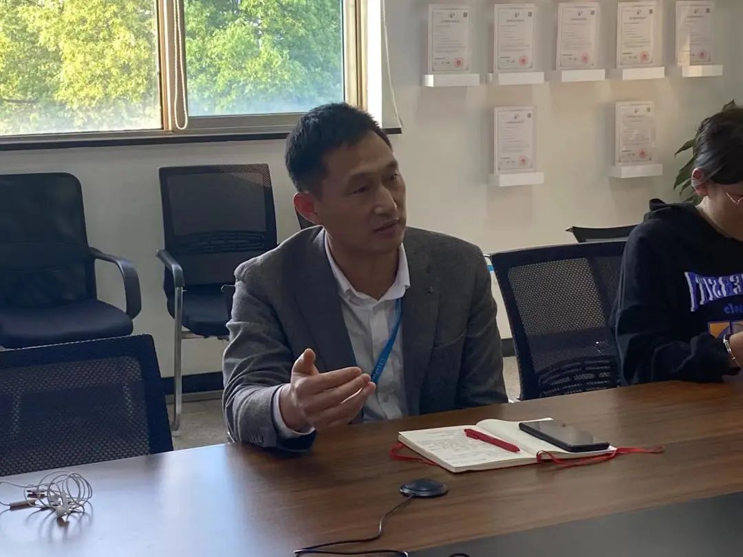 安峰企業(yè)文化研討會(huì)現(xiàn)場 安峰企業(yè)文化研討會(huì)現(xiàn)場