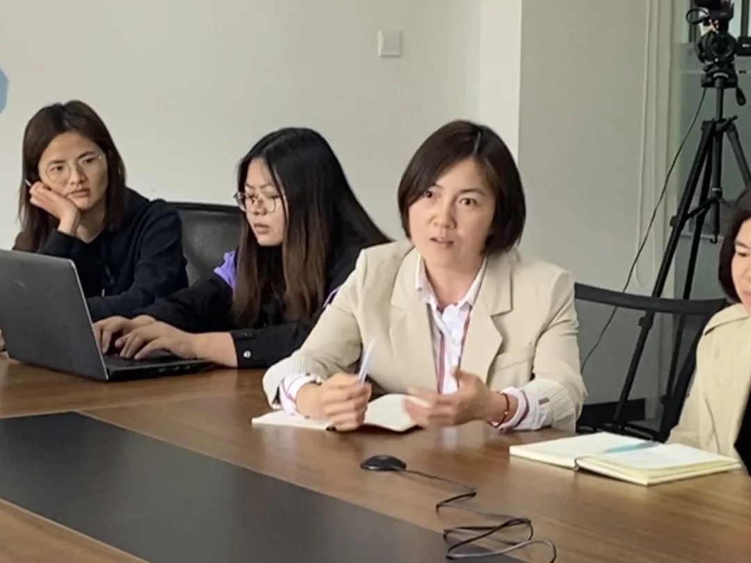 安峰企業(yè)文化研討會(huì)現(xiàn)場 安峰企業(yè)文化研討會(huì)現(xiàn)場